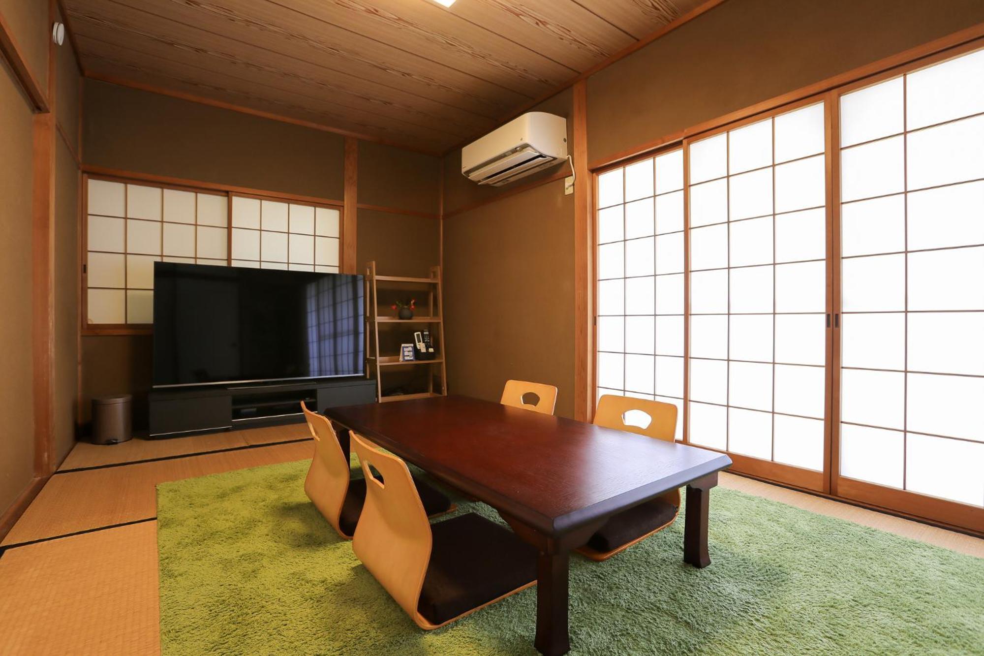 Ferienwohnung 1日1組様限定の貸し切り民泊です間取り2Ldk無料駐車場1台分のみ有り全館完全禁煙です屋外喫煙所無し冬季12月1日から2月28日は駐車場使用不可能です Fukui Exterior foto