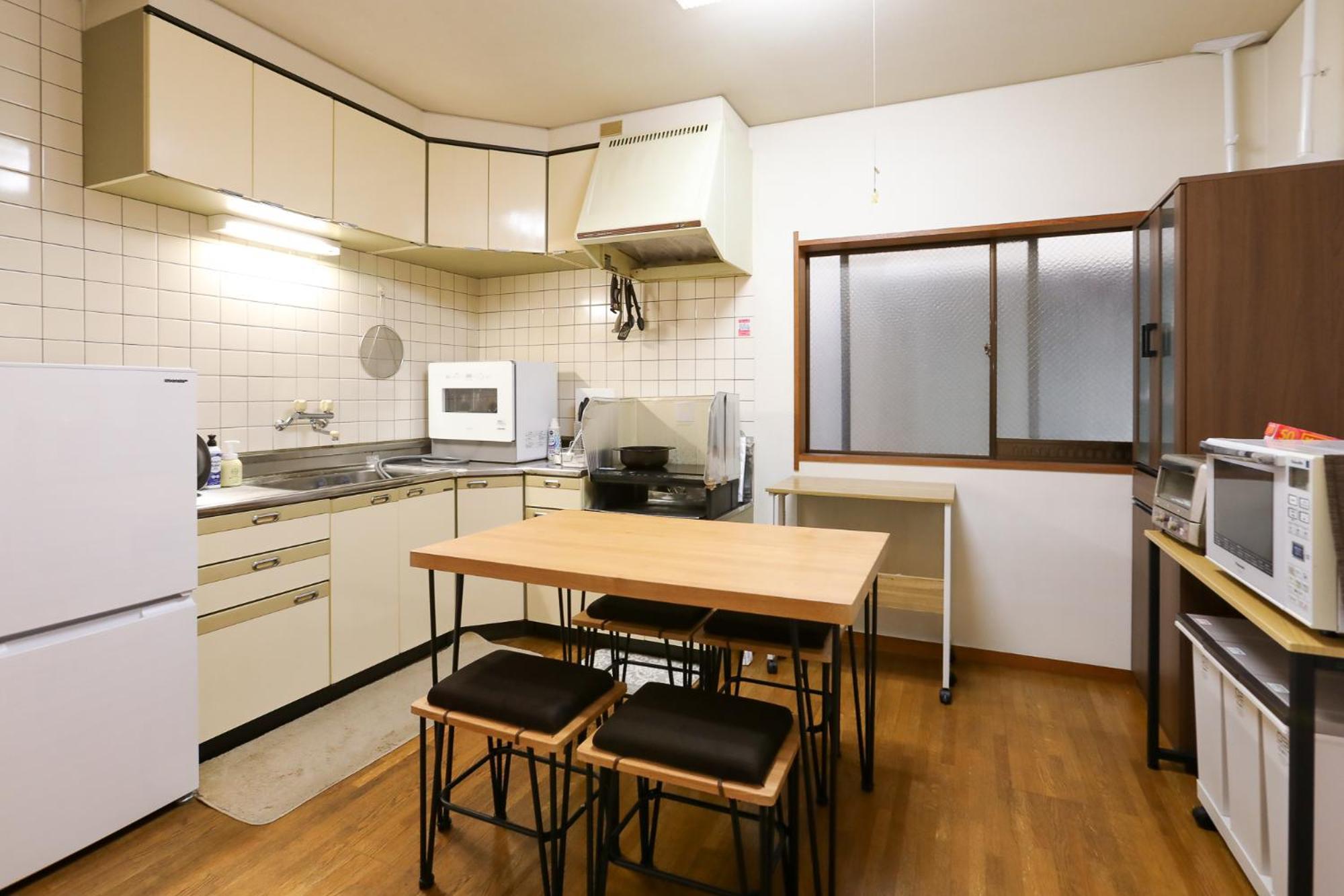 Ferienwohnung 1日1組様限定の貸し切り民泊です間取り2Ldk無料駐車場1台分のみ有り全館完全禁煙です屋外喫煙所無し冬季12月1日から2月28日は駐車場使用不可能です Fukui Exterior foto
